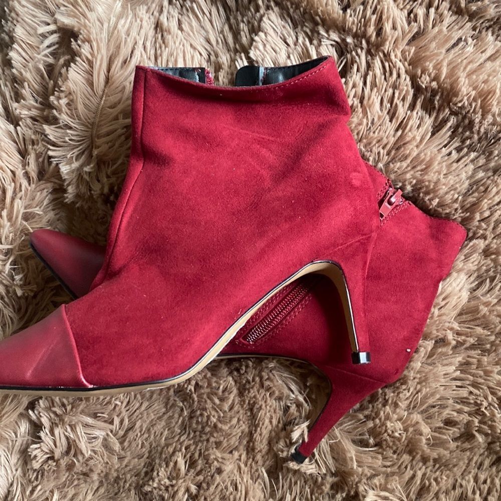 New Maroon Burgundy Booties Suede EXPRESS Boots shoes $78 Retail
